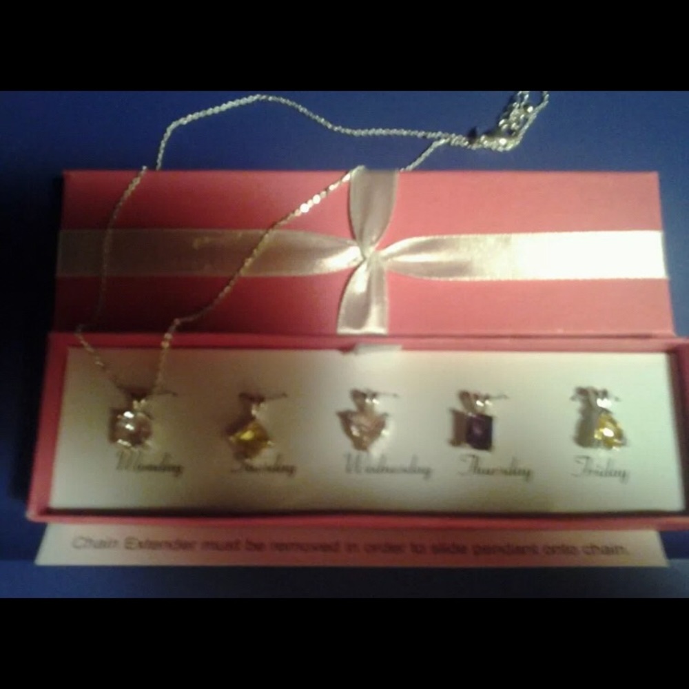 🩷Multi-Stone CZ Necklace Silver Necklace Set. 5 Different Looks! 🩷 - Picture 10 of 10